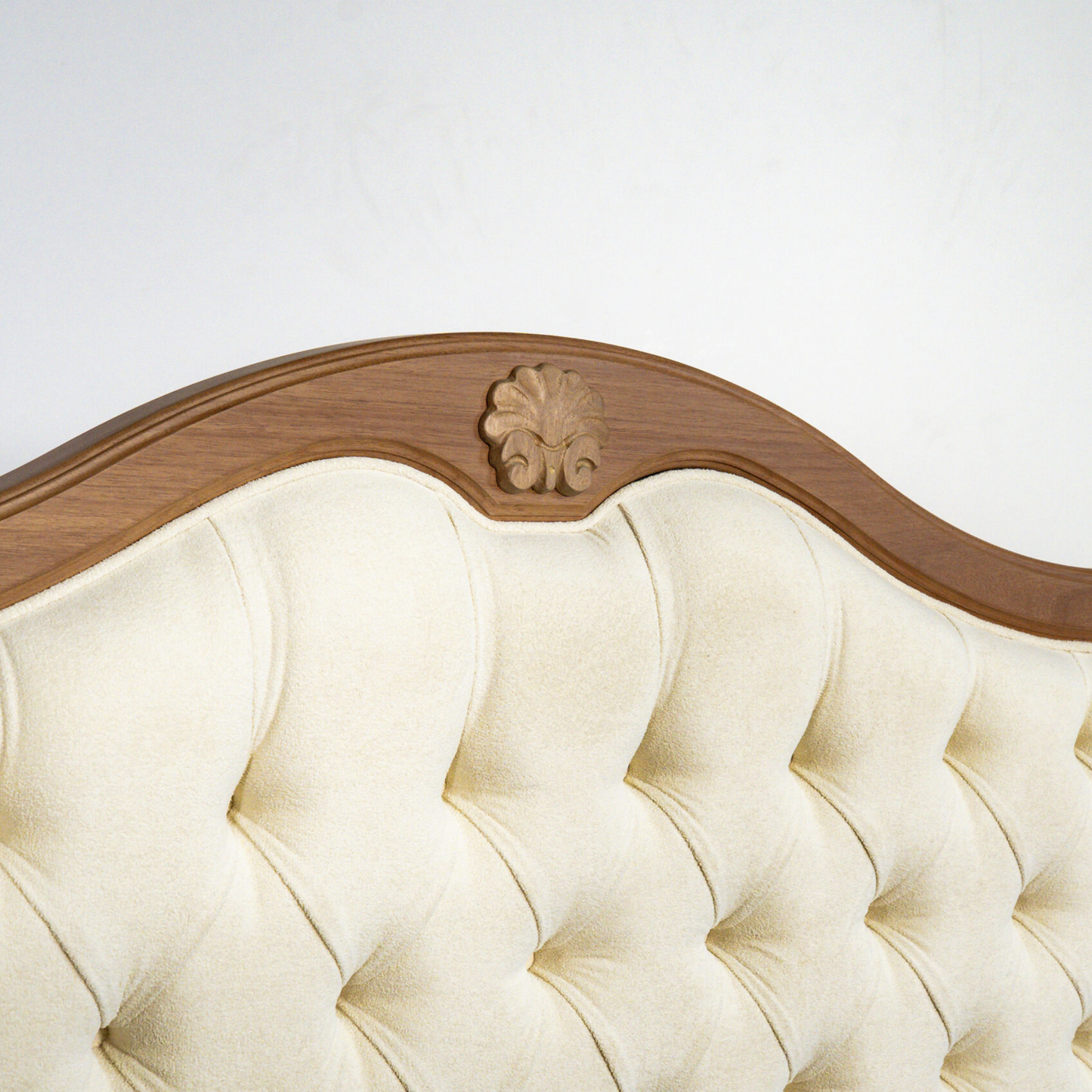 Cama Provence com Capitonê